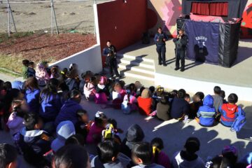SSPM fortalece prevención infantil con “Teatrino” en el Biblioavión del Chamizal