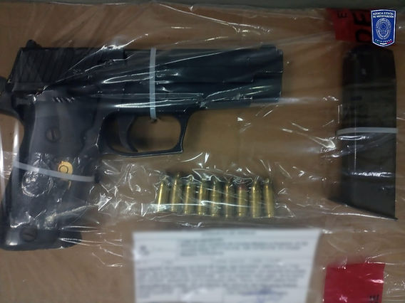 Detienen a tres hombres con arma y droga en operativo en Madera
