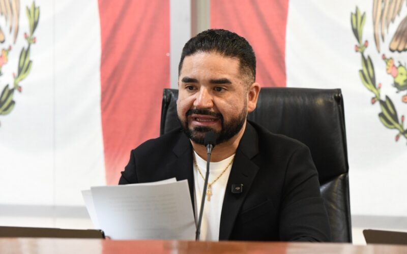 Francisco Sánchez propone reforma para que Chihuahua elabore sus propios libros de texto