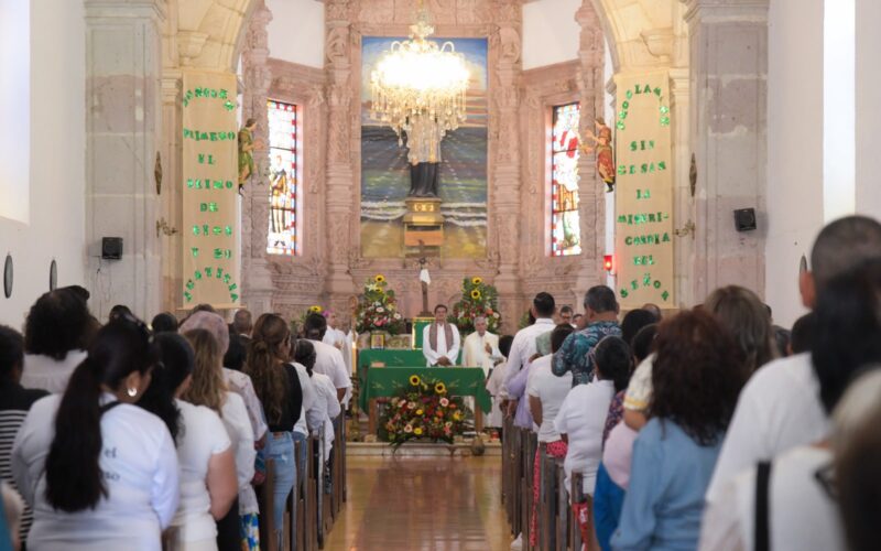Maru Campos Participa En Ceremonia En Memoria De Los Sacerdotes Jesuitas De Cerocahui