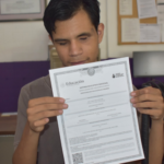 Concluye joven con discapacidad visual la secundaria a través del ICHEA con promedio de 9.0