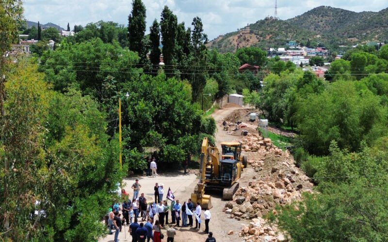 Inician pavimentación de la calle Coronado en Santa Bárbara para mejorar la conectividad del municipio