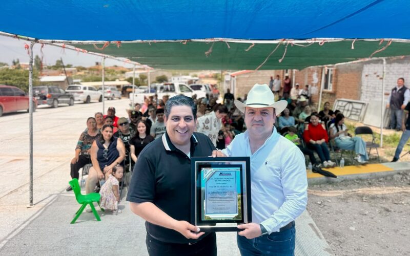 Entregan nueva pavimentación en Matamoros tras gestión de Memo Ramírez