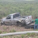Conductor de tráiler huye tras provocar fuerte accidente en la carretera Chihuahua–Delicias