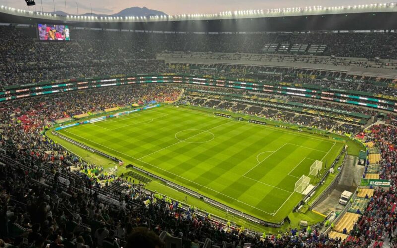 Inglaterra advierte que la altura del Azteca será un reto en su duelo ante México