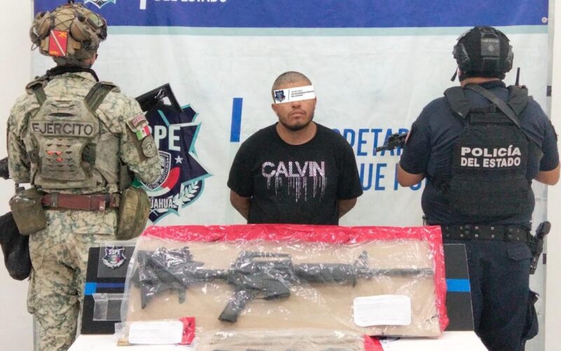 Detienen a hombre armado en operativo de la SSPE sobre la carretera Juárez–Janos