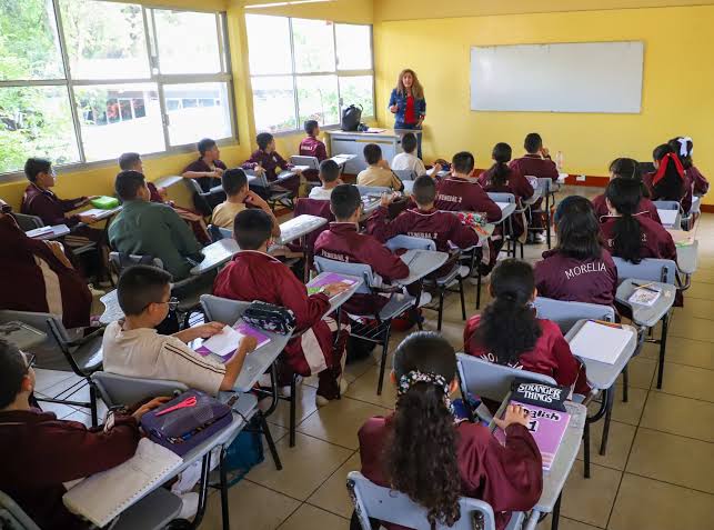 Educación Niega Tener Plazas Docentes “Ocultas” y Explica por Qué no Todas las Vacantes Pueden Asignarse