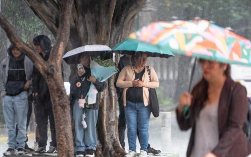 Rachel Sube a Categoría 2 y Golpea con Lluvias, Viento y Oleaje al Pacífico Mexicano